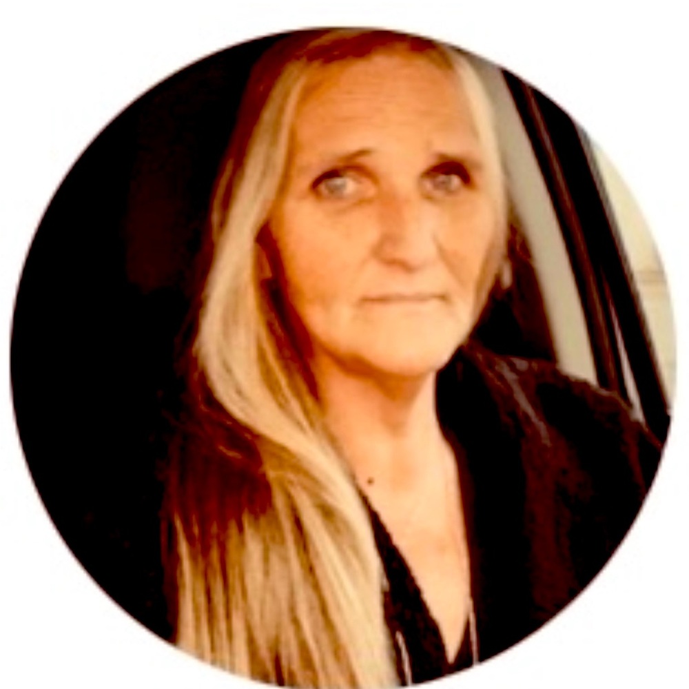 Meet your Posher, Renee